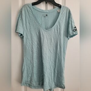 Adidas tshirt size M